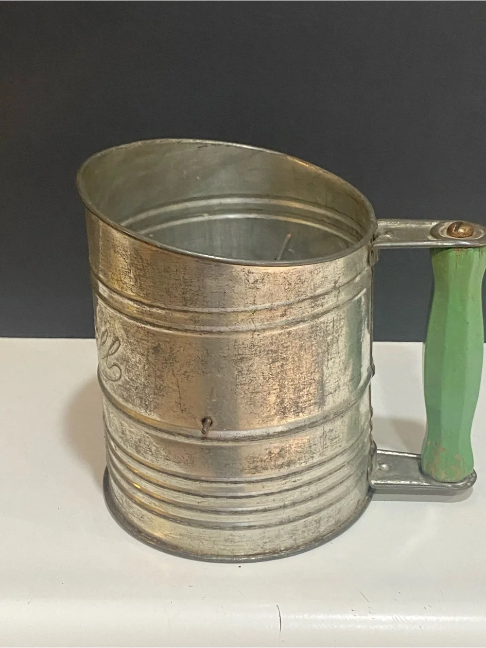 Vintage Jacob Bromwell 5-cup tin flour sifter
